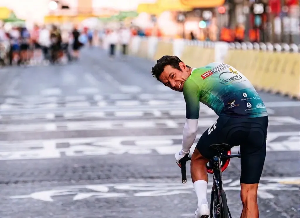 Rigoberto Urán con el maillot del Gran Fondo Margarita