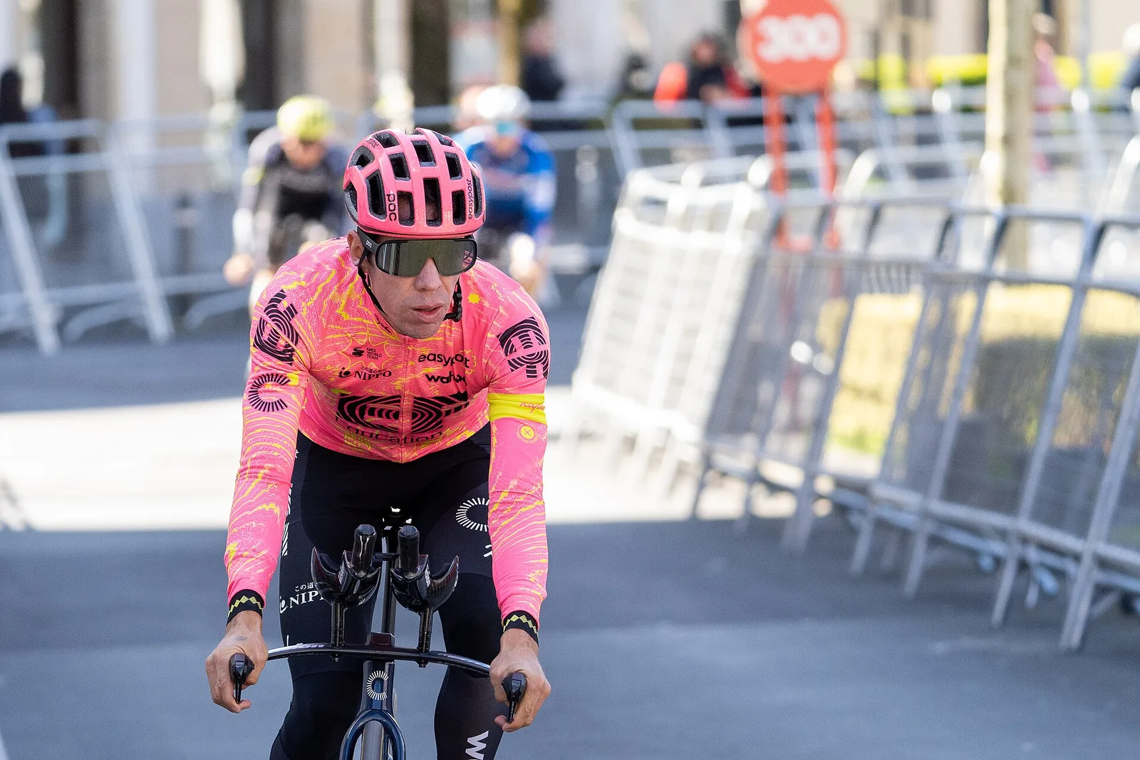 Rigoberto Urán entrenando en la Itzulia Basque Country 2024
